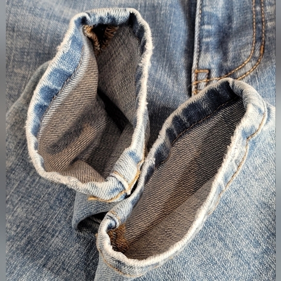 CAbi Cinch Skinny Light Wash Distressed Bleach Splatter Jeans #5492 - Size 4 - Picture 9 of 13